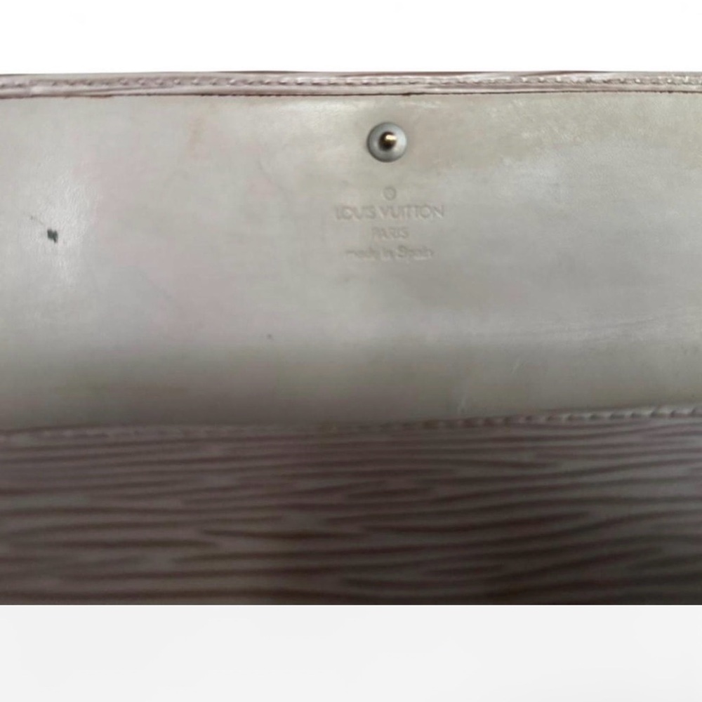 Louis Vuitton Epi leather Wallet - Picture 8 of 13